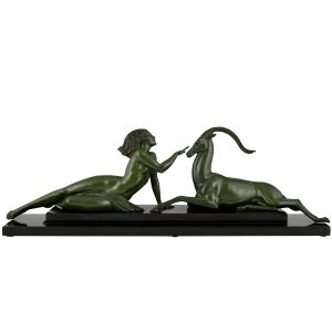 Art Deco Skulptur Frauenakt mit Gazelle, Seduction.