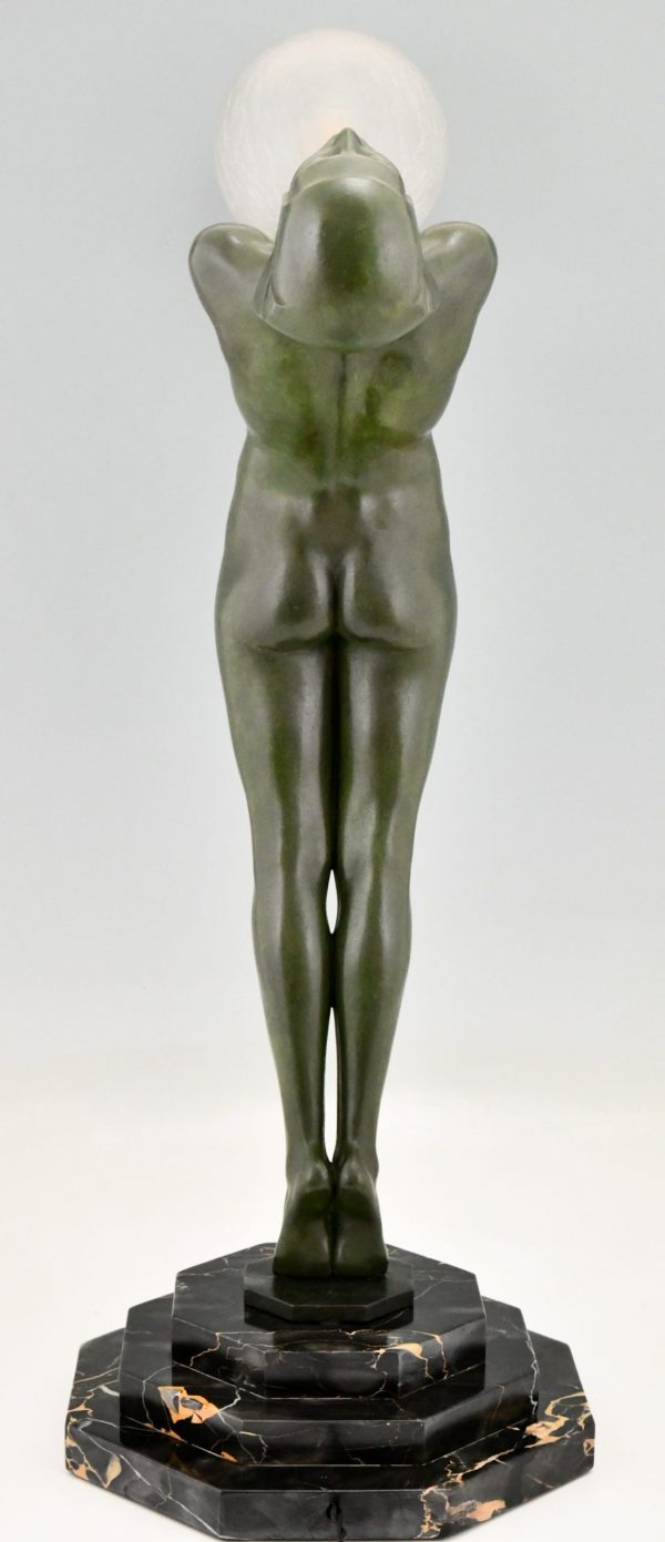 Art Deco lamp naakte vrouw met bal Clarté 1928 origineel, H. 84 cm / 33 inch.
