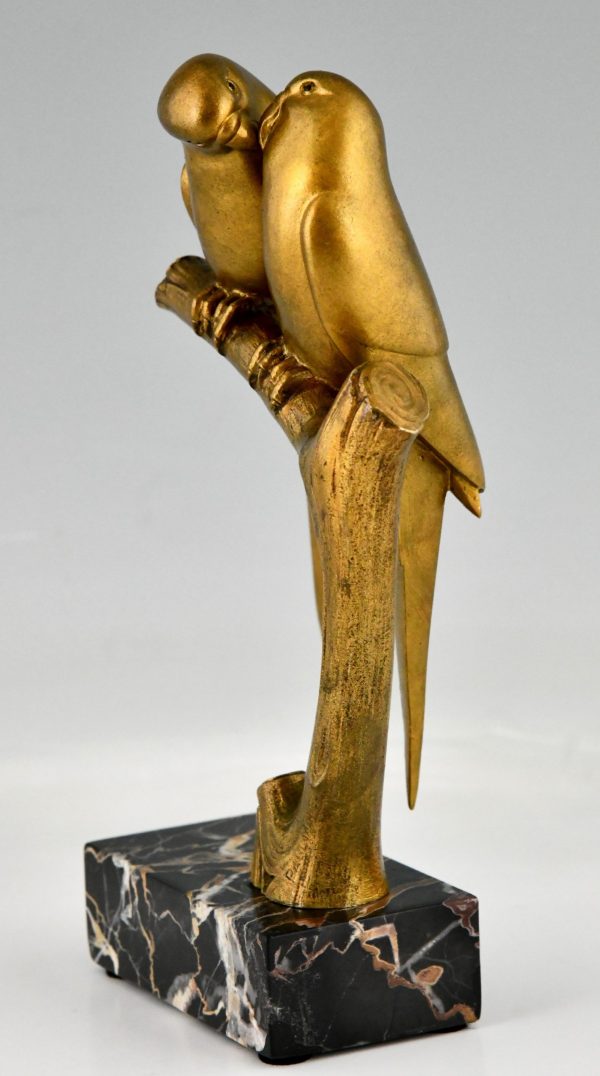 Art Deco Bronzeskulptur von zwei Sittichvögeln auf einem Ast