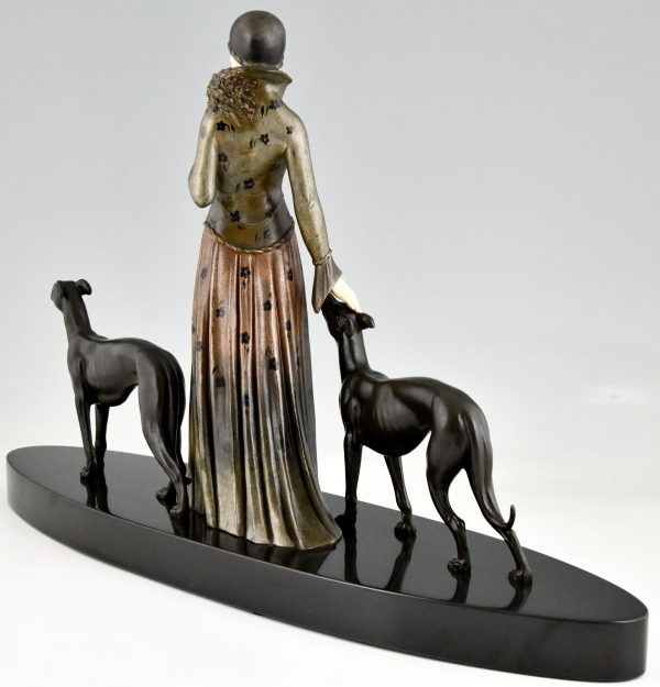 Art Deco sculptuur dame met windhonden