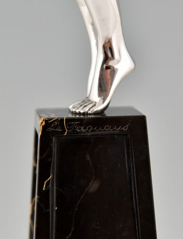 Art Deco bronze sculpture of a nude with dove, message of love