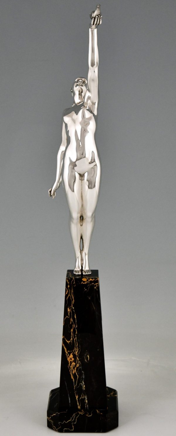 Art Deco bronzen sculptuur naakte vrouw met duif