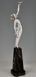 Art Deco bronze sculpture of a nude with dove, message of love - Deconamic