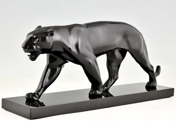 Art Deco sculpture of a panther Baghera