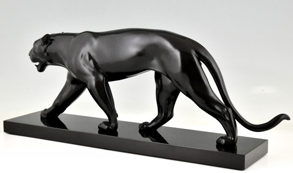 Art Deco sculpture of a panther Baghera