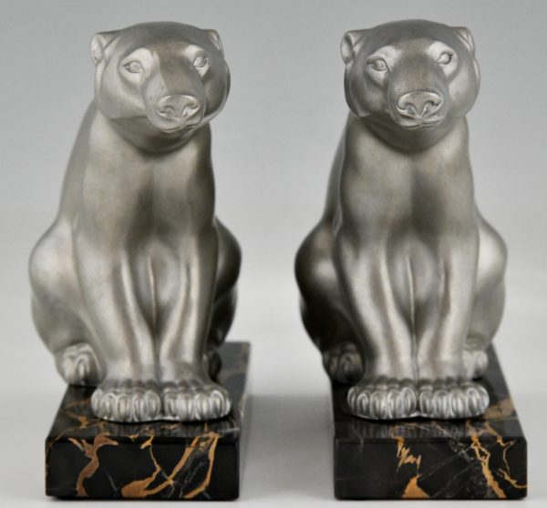 Art Deco polar bear bookends