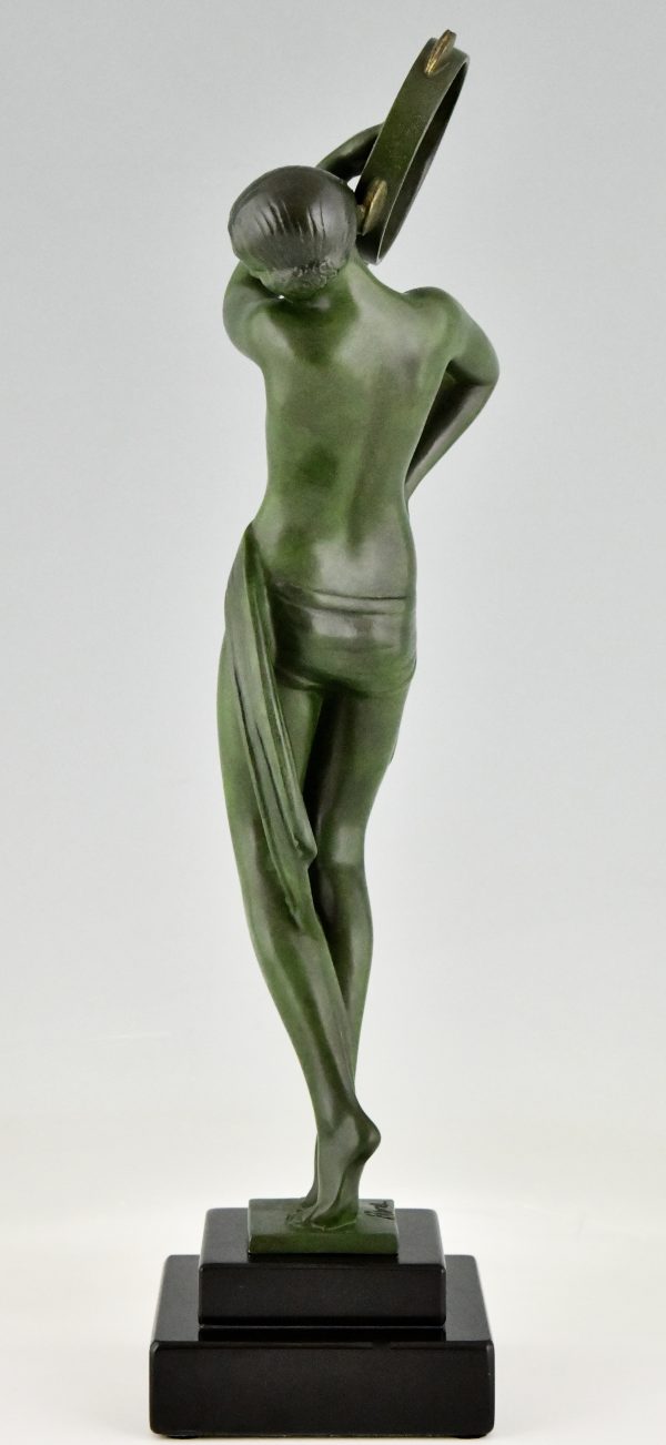 Art Deco Skulptur Tänzerin mit Tamburin, Farandole.