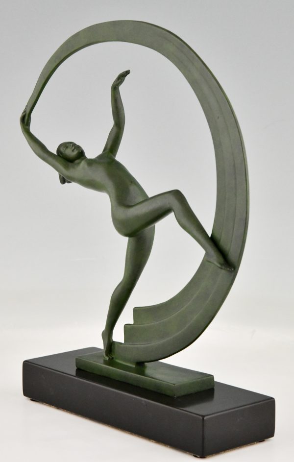 Art Deco sculptuur naakt met sluier danseres Bacchanale