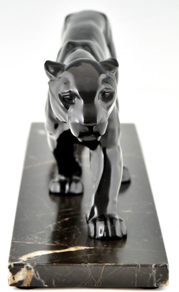 Art Deco sculpture of a panther.