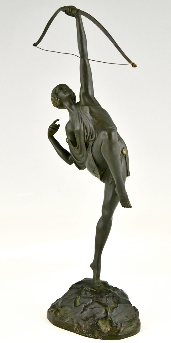 Art Deco bronze sculpture woman with bow Diana.