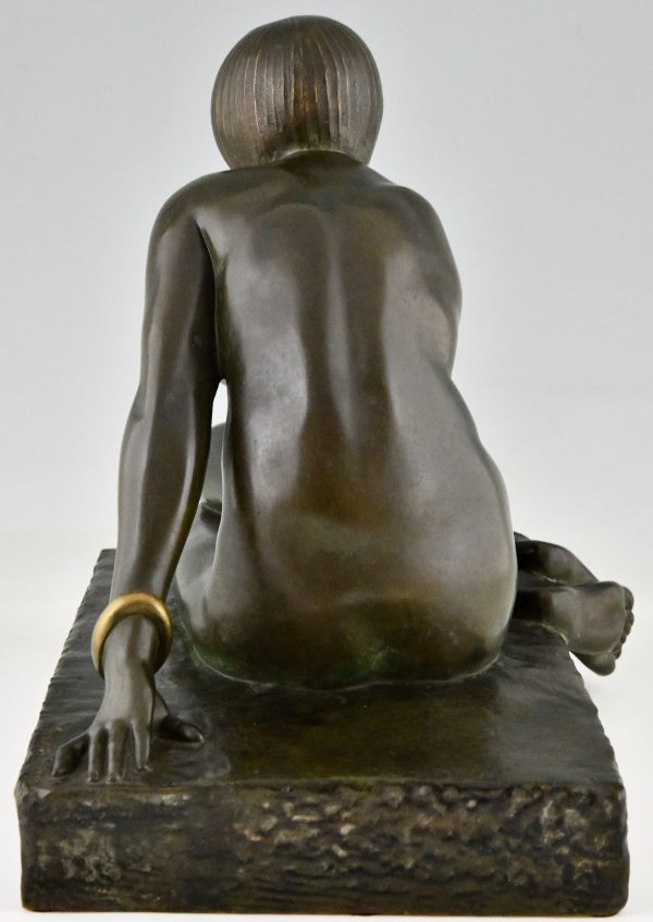 Enigme Art Deco bronzen sculptuur zittend naakt