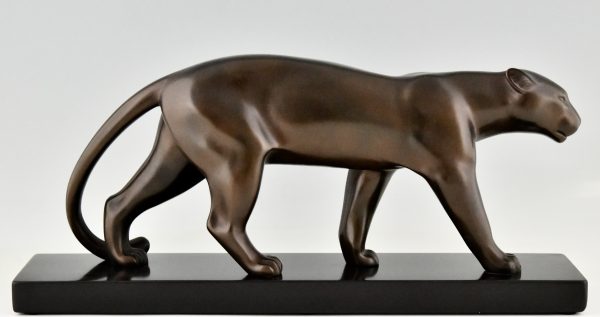 Art Deco bronze sculpture of a panther.