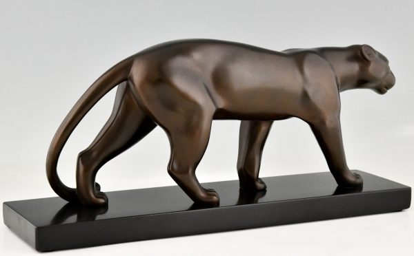 Art Deco bronzen panter sculptuur.