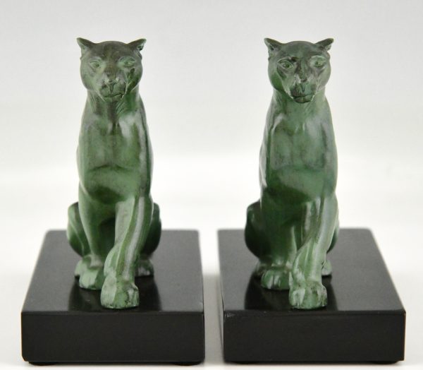 Art Deco Buchstützen sitzende Panther