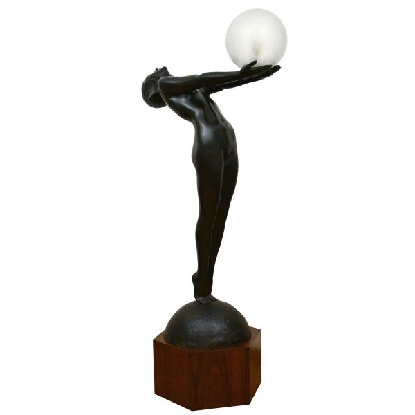 Clarté LIFE SIZE Art Deco bronze lamp standing nude with globe