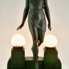 Art Deco lamp dame bij een fontein, Nausicaa. 