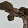 Art Deco Skulptur Bronze Mann mit Adler.