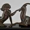 Art Deco Skulptur Frauenakt mit Gazelle Seduction