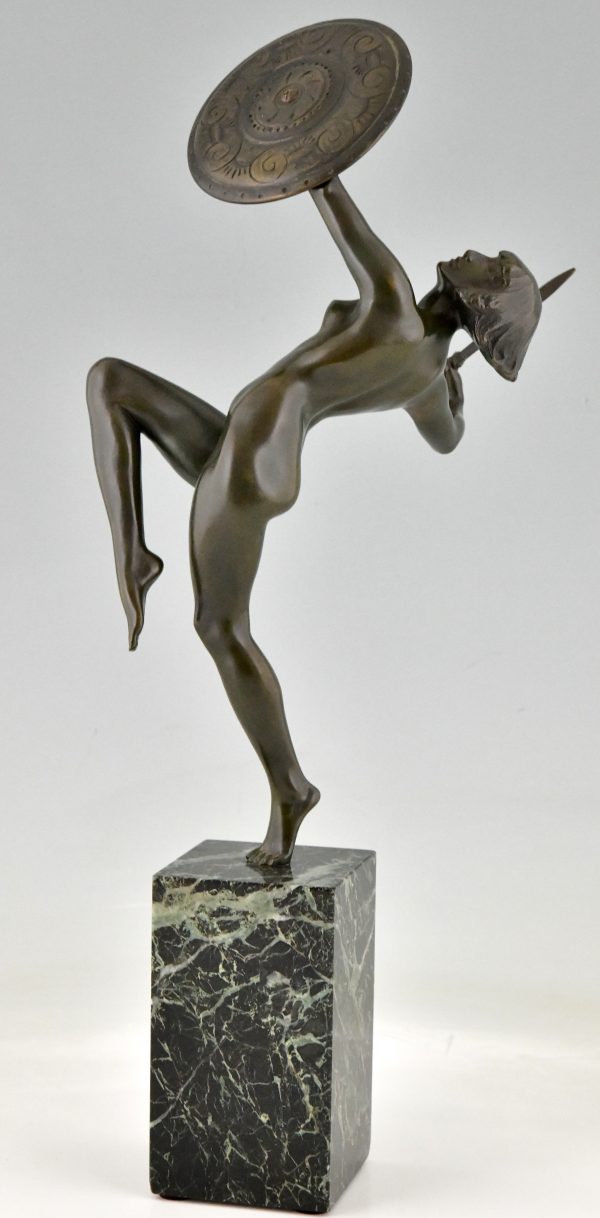 Sculpture en bronze Art Déco danseuse au poignard