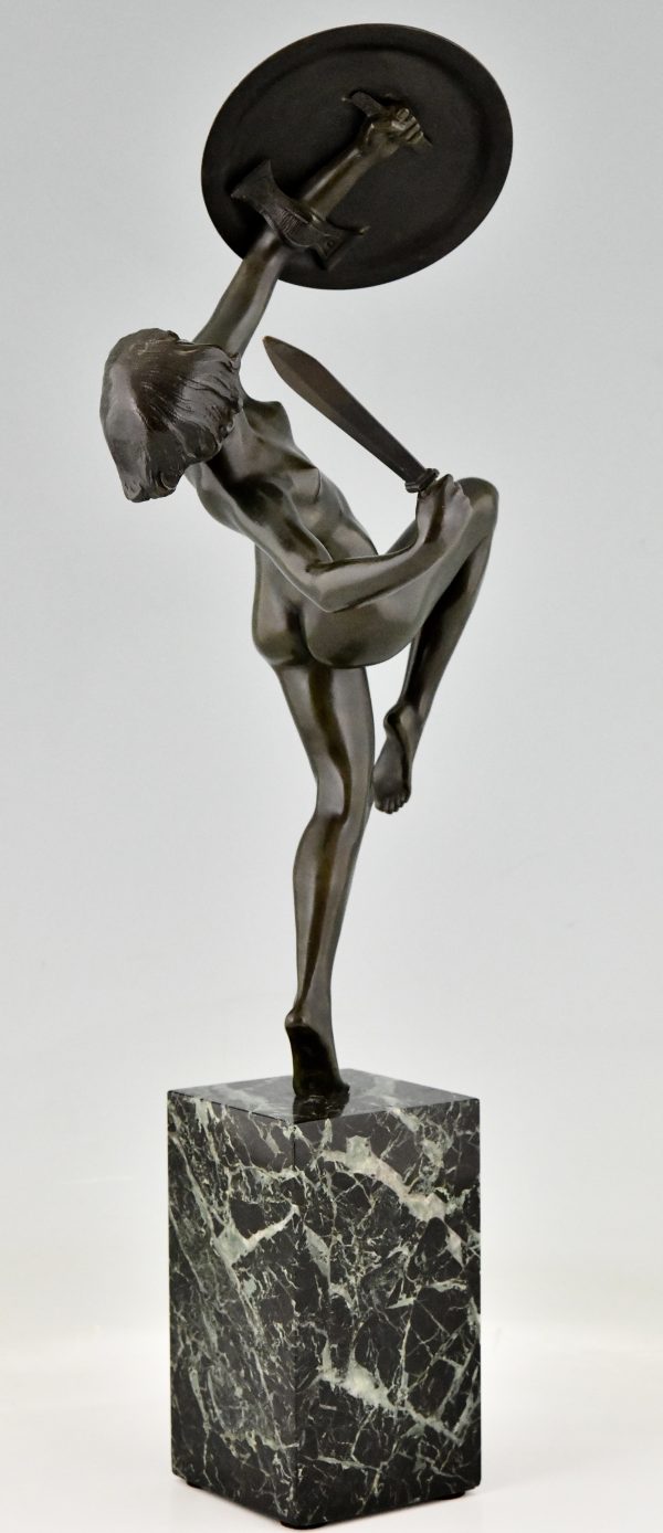 Sculpture en bronze Art Déco danseuse au poignard
