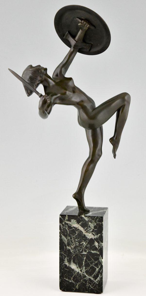 Sculpture en bronze Art Déco danseuse au poignard