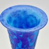 Art Déco Vase en verre caméo bleu Azurette