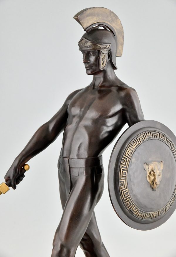 Art Deco Skulptur Gladiator mit Helm, Schwert und Schild