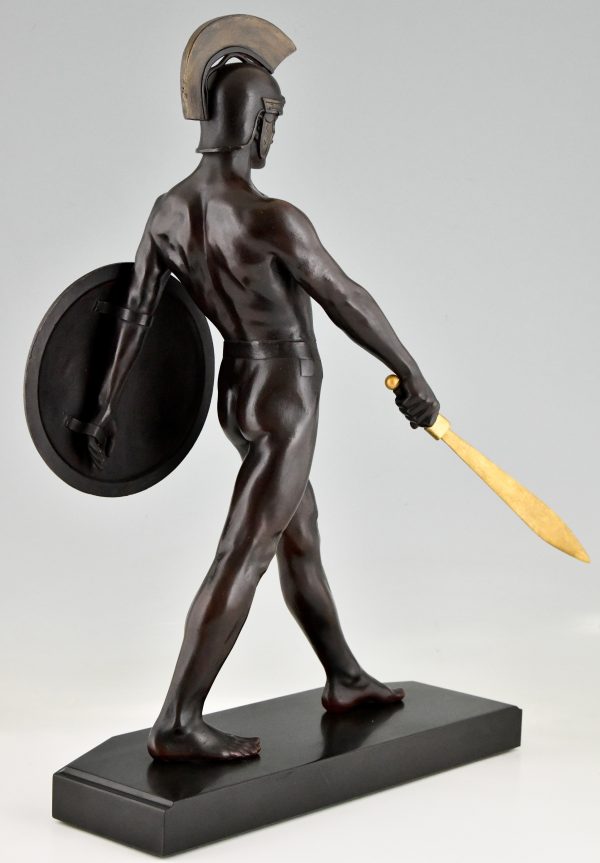 Art Deco Skulptur Gladiator mit Helm, Schwert und Schild