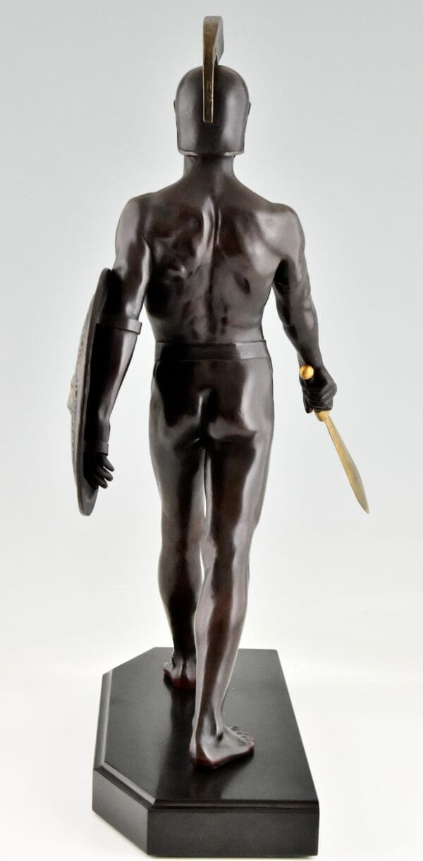 Art Deco sculptuur Gladiator met helm, zwaard en schild