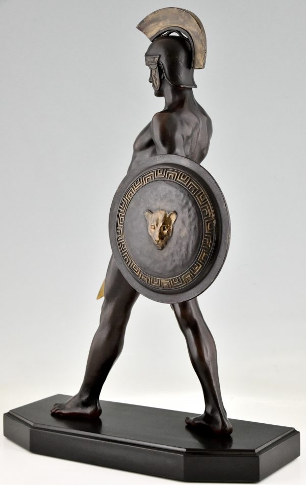 Art Deco Skulptur Gladiator mit Helm, Schwert und Schild