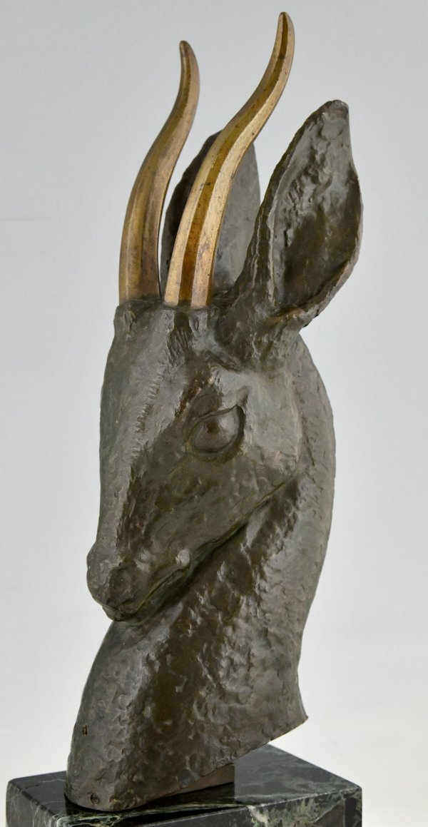 Art Deco bronzen buste van een hert