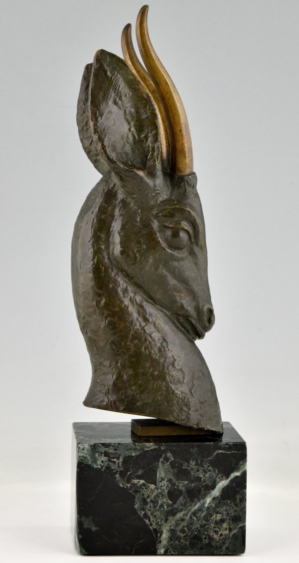 Art Deco Bronzebüste eines Hirsches