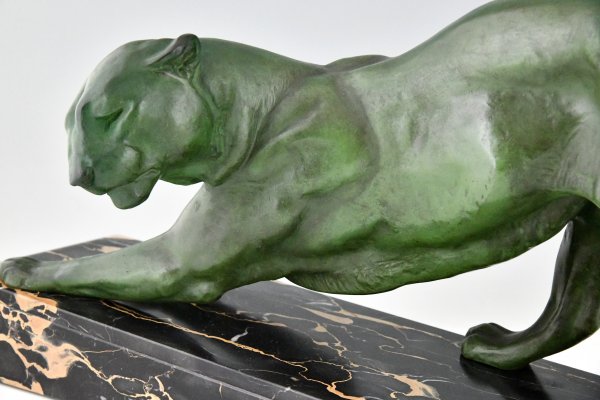 Art Deco sculpture of a panther