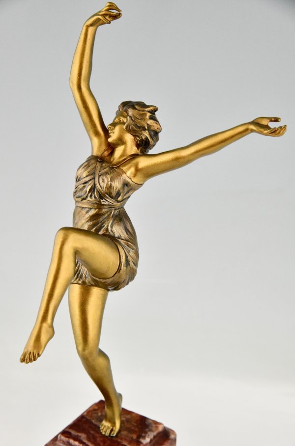 Art Deco bronzen sculptuur van een danseres Bacchanale