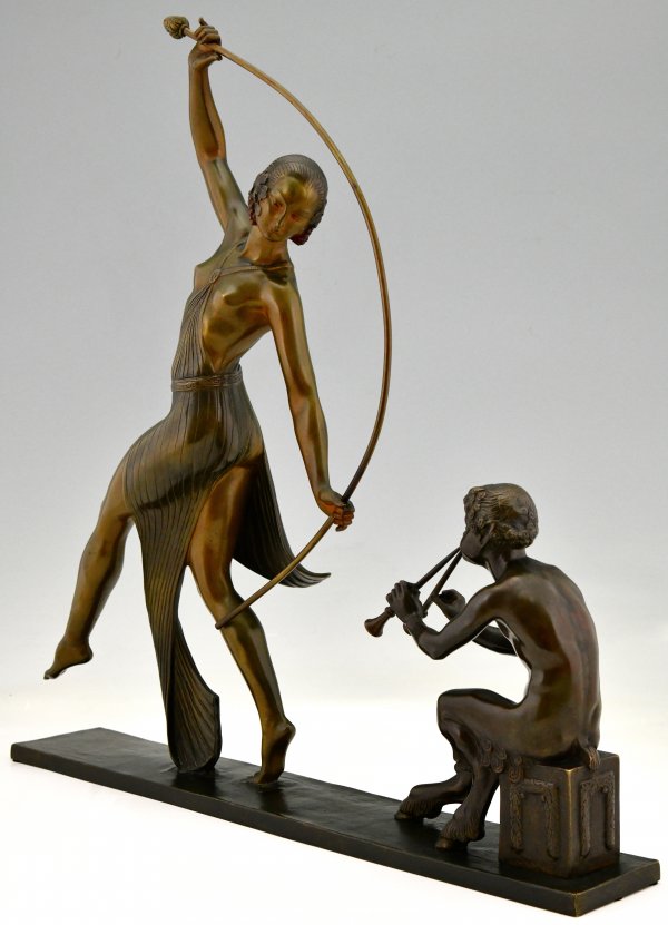 Art Deco bronze sculpture of a Thyrse dancer with faun