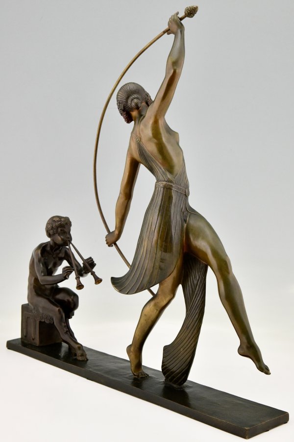 Art Deco bronze sculpture of a Thyrse dancer with faun