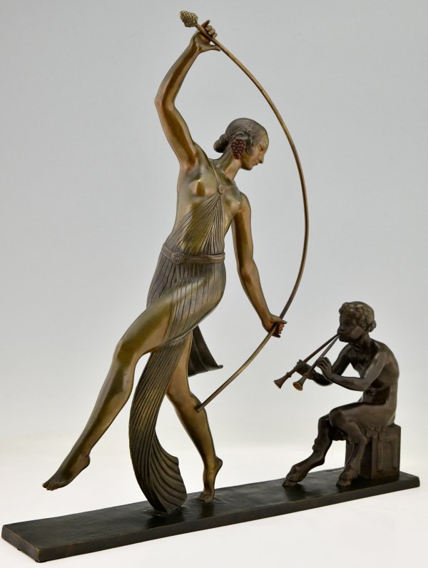 Art Deco bronze sculpture of a Thyrse dancer with faun