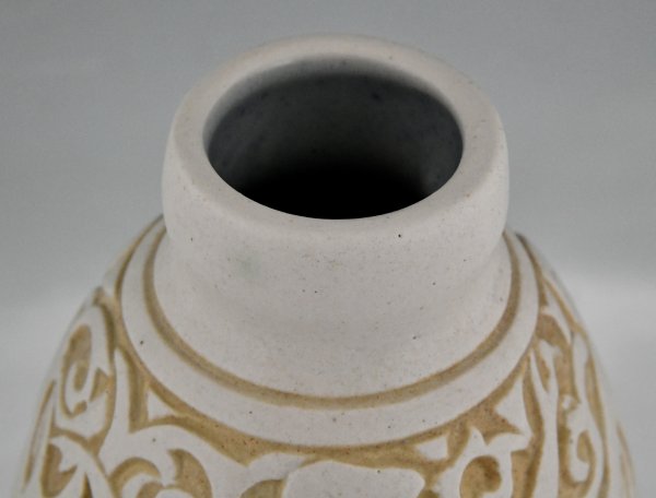 Art Deco Keramikvase mit Akten