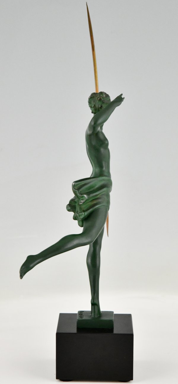 Sculpture Art Déco nue à l’arc Diane