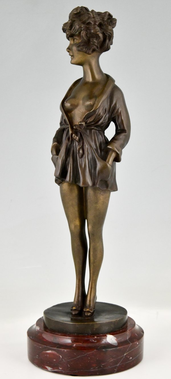 Art Deco erotic bronze nude in dressing gown.  