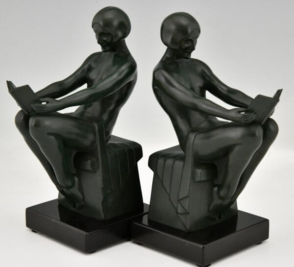 Art Deco bookends with reading nudes Delassement