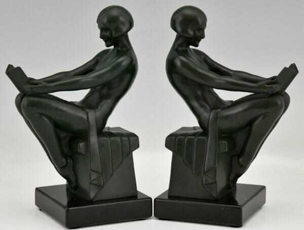 Art Deco bookends with reading nudes Delassement