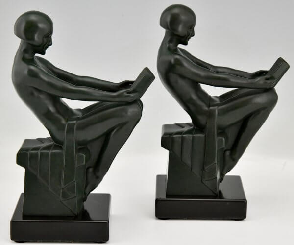 Art Deco bookends with reading nudes Delassement