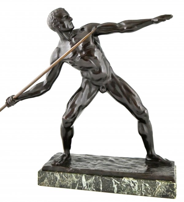 Art Deco sculptuur atleet mannelijk naakt met speer