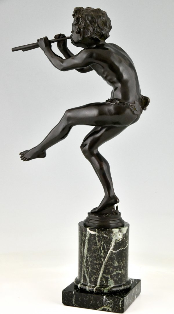 Art Deco bronzen sculptuur dansende faun met fluiten