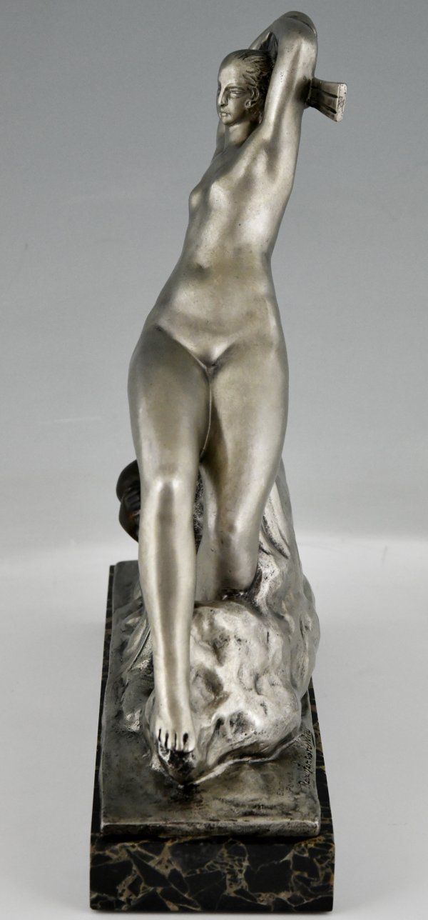 Sculpture en bronze Art Deco danseuse nue et homme agenouillé