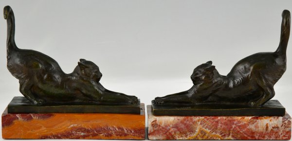 Art Deco bronzen boekensteunen met katten