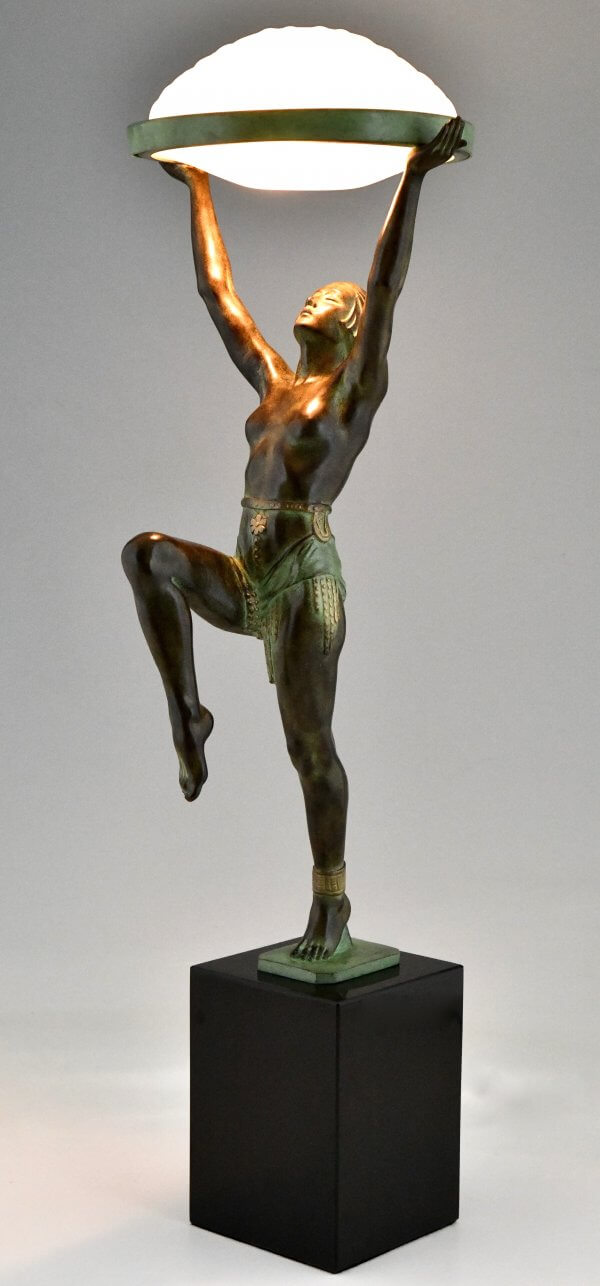 Art Deco style lamp with dancer DANSEUSE A LA COUPE.