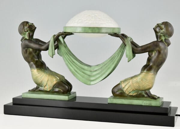 Art Deco style lamp with kneeling nudes OFFRANDE