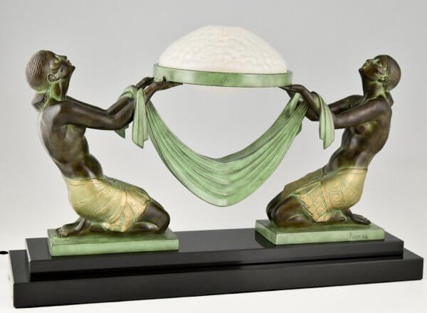 Art Deco style lamp with kneeling nudes OFFRANDE